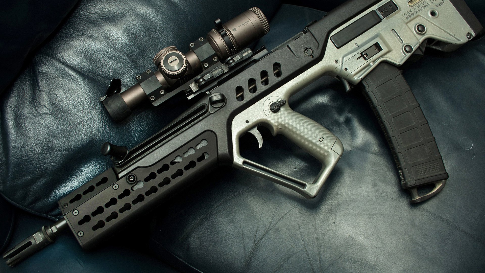 莱德基刷新800米自由泳世界纪录，莱德基1500米自由泳世界纪录