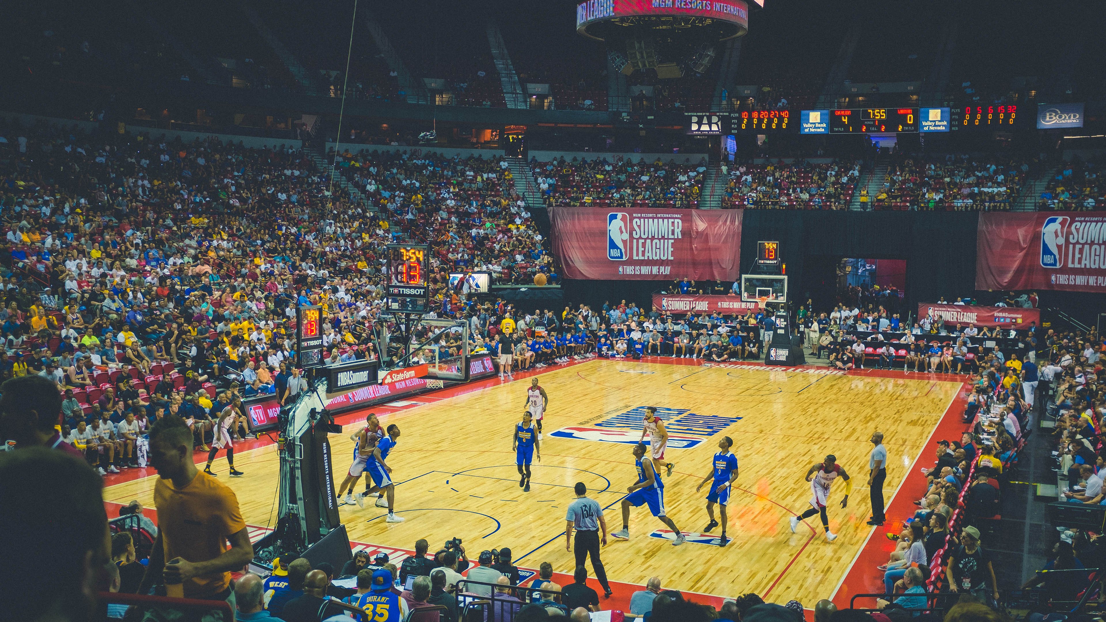 _迷你网球杯：家庭趣味赛点亮夏日欢乐时光_，迷你网球场